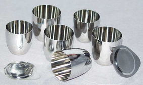 e问e答 电子产品世界 质量单位千克等于国际千克原器的质量,这个原器由